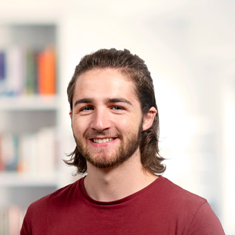 Nachhilfelehrer Cameo Hochstrasser
